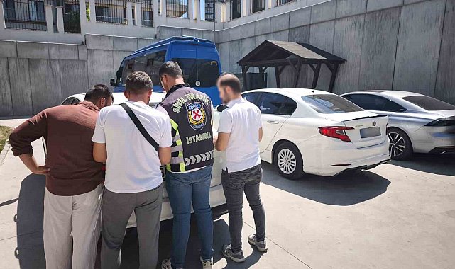 Beylikdüzü'nde ters yönde ilerleyen sürücüler trafiği tehlikeye attı