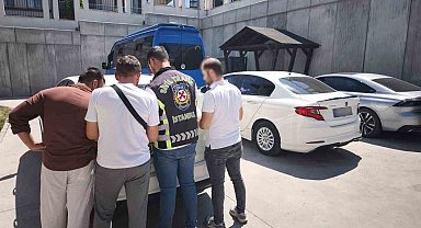 Beylikdüzü'nde ters yönde ilerleyen sürücüler trafiği tehlikeye attı