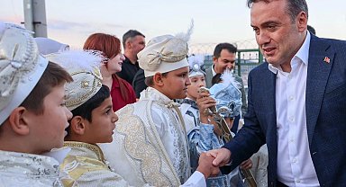 Bilecik Bozüyük'te çocuk evleri sitesi'nde sünnet düğünü