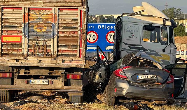 Bilecik'te tır ile otomobil çarpıştı: 1 ölü, 3 yaralı