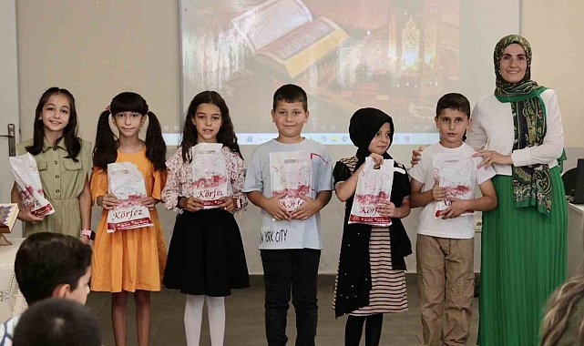 Bilgi evi öğrencilerine Kur'an'a geçiş töreni düzenlendi