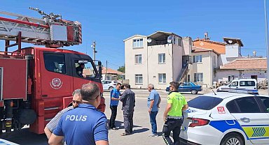 Binanın teras katında çıkan yangın büyümeden söndürüldü