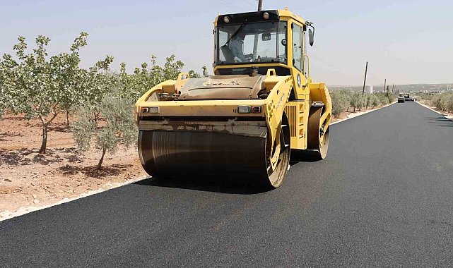 Birecik kırsalında asfalt sevinci