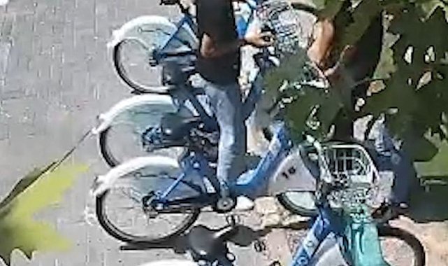 Bisiklet vandalları kamerada