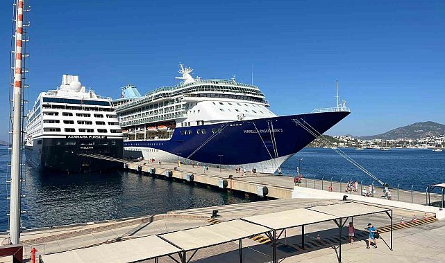 Bodrum'a 2 gemi ile 2 bin 609 turist geldi