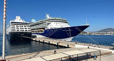 Bodrum'a 2 gemi ile 2 bin 609 turist geldi