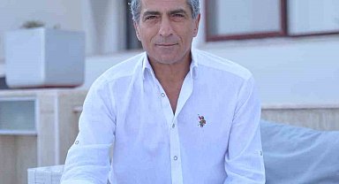 Bodrum'da genç müzisyenlere sahne kapısını Bülent Kaya açıyor