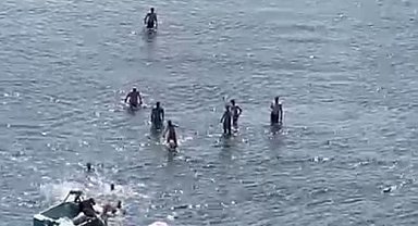Boğulmak üzereyken son anda kurtarıldı: O anlar kamerada