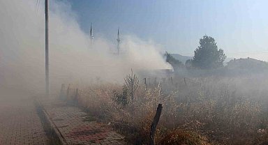 Bolu'da hurda deposunda yangın: Dumanlar gökyüzünü kapladı