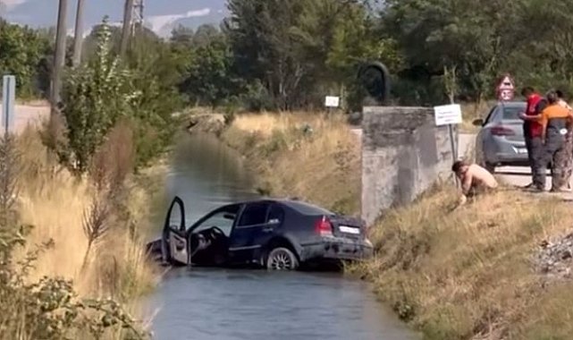 Bolu'da otomobil sulama kanalına uçtu