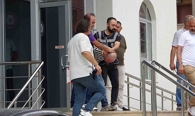 Boşanmak üzere olduğu eşini öldüren şahıs sorgusunun ardından adliyeye sevk edildi