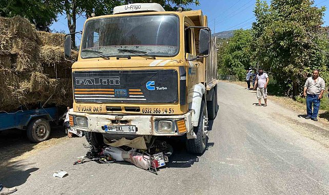 Bozdoğan'da kamyon ve motosiklet çarpıştı: 1 yaralı