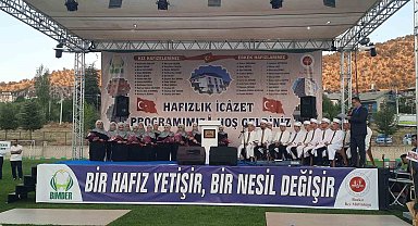 Bozkır'da hafızlık eğitimi tamamlayan 41 öğrenciye icazet belgesi verildi