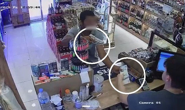Büfeyi güpegündüz soydu