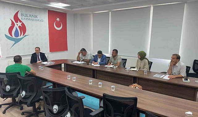 Bulanık'ta 'Halk Günü' toplantısı
