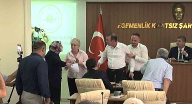 Burdur belediye meclisinde gergin anlar