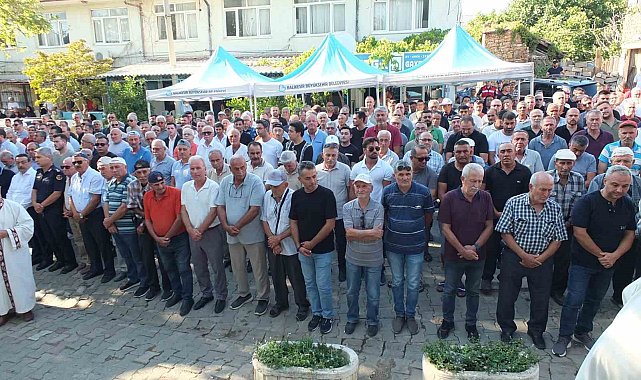 Burhaniye'de eski başkan Naci Söyler son yolculuğuna uğurlandı