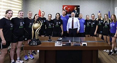 Bursa Büyükşehir Belediyespor Kadın Hentbol'da imzalar atıldı