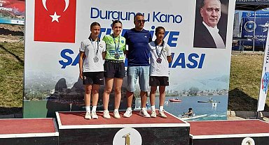 Bursa Büyükşehir Belediyesporlu kanocular madalyaları topladı