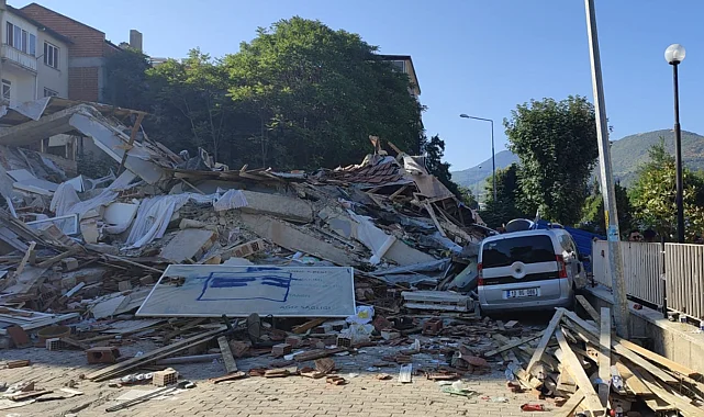 Bursa Büyükşehir depremde Balıkesir'in yanında