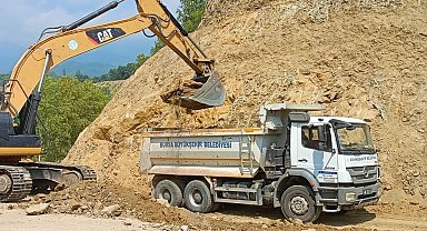 Bursa Büyükşehir'den 6 ilçenin kırsal yollarında çalışma