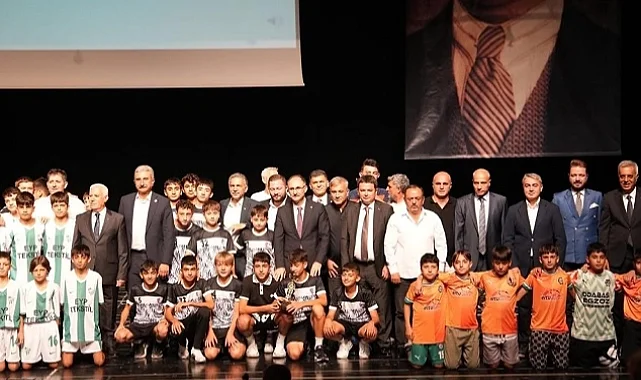 Bursa Gemlik Belediyespor'dan 3 kupa birden