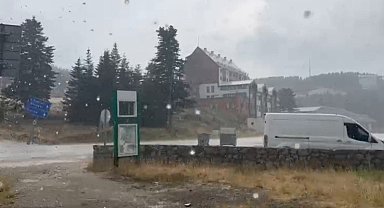 Bursa'da 5 dakikalık yağmur serinletti