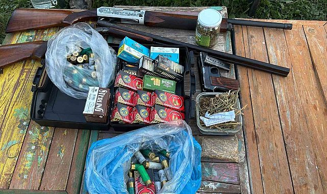 Bursa'da jandarmadan uyuşturucu operasyonu: Çok sayıda silah ve mühimmat da ele geçirildi