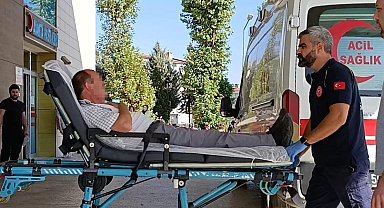 Bursa'da kavşakta iki otomobil çarpıştı: 3 yaralı