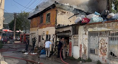 Bursa'da müstakil ev küle döndü, dumanlar kentin birçok noktasından görüldü