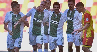 Bursaspor sezona tarihi galibiyetle başladı: 8-0