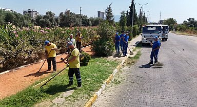 Büyükşehir ekipleri Nazilli'de temizlik ve peyzaj çalışması gerçekleştirdi