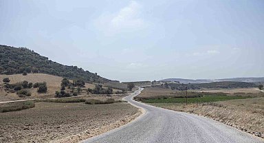Büyükşehir, Tarsus'ta 5 mahalleyi bağlayan grup yolundaki çalışmasını tamamladı