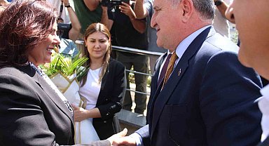 Büyükşehir'in ilk misafiri Bakan Bak oldu