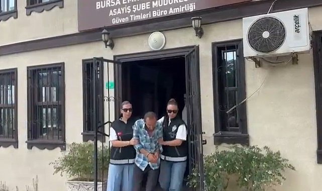 Cadde üzerindeki hırsızlık kamerada: Polis, o şüpheliye geçit vermedi