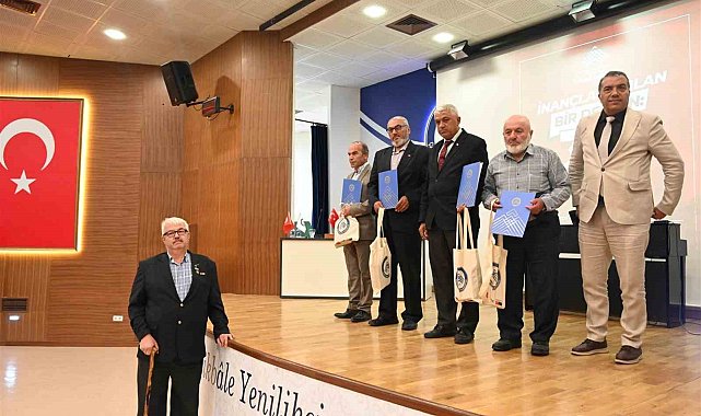 ÇAKÜ'de şehit aileleri ve gaziler ayakta alkışlandı
