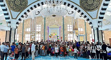 Çaldıran'da Yaz Kur'an Kursları sona erdi: Başarılı öğrencilere ödüllerini kaymakam ve müftü takdim etti