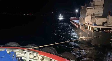 Çanakkale Boğazı'ndan geçen kuru yük gemisi makine arızası yaptı