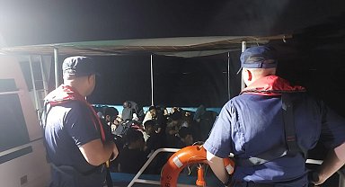 Çanakkale'de 56 kaçak göçmen ve 4 göçmen kaçakçısı yakalandı
