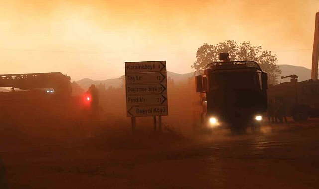 Çanakkale'de çıkan orman yangınında 5 köy tahliye edildi