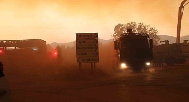 Çanakkale'de çıkan orman yangınında 5 köy tahliye edildi
