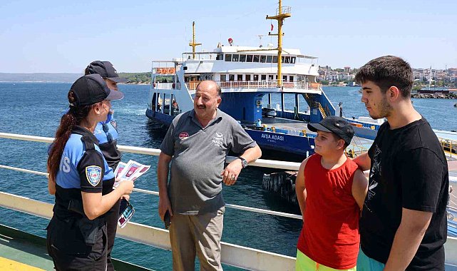 Çanakkale'de polis ekipleri vatandaşları bilgilendirdi