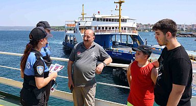 Çanakkale'de polis ekipleri vatandaşları bilgilendirdi