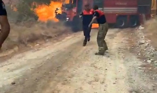 Çanakkale'deki orman yangınında bir itfaiye aracı yandı, itfaiye erleri canını zor kurtardı