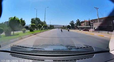 Canlarını hiçe saydılar, motosikletlerin üzerine yatarak yarıştılar