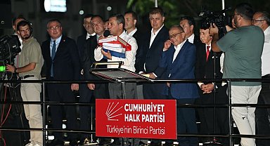 CHP Genel Başkanı Özel, Aydın'da miting düzenledi