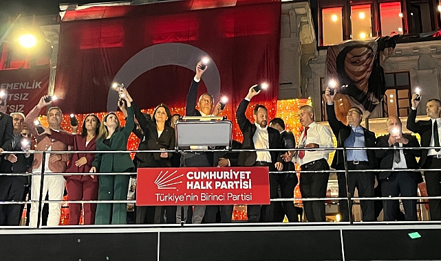 CHP Genel Başkanı Özel, Beyoğlu'ndaki mitingde konuştu