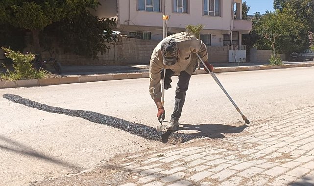 CHP'li belediyenin yapamadığını bedensel engelli muhtar yaptı
