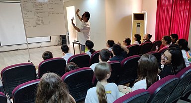 Çiğli Gençlik Tiyatrosu yeni sezon çalışmalarına başladı