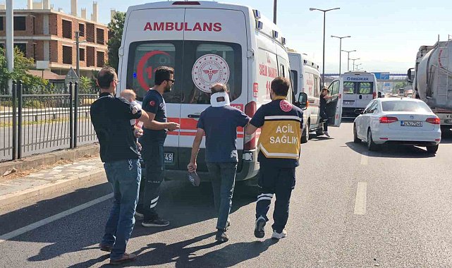 Çimento yüklü silobas otomobile çarptı: 2'si çocuk 7 kişi yaralı